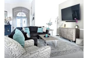 15072 Corby Court, Wellington