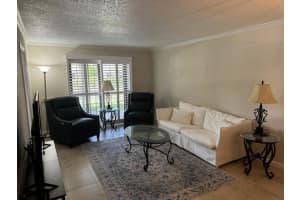 330 SE 19th Avenue E, Deerfield Beach, FL 33441 Sold 11/20/25