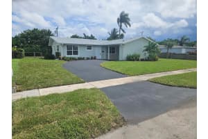 820 S Mangonia Circle, West Palm Beach, FL 33401 Sold 10/24/25