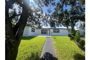 1319 Crest Drive, Lake Worth Beach