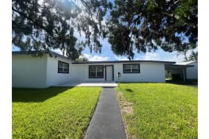 1319 Crest Drive, Lake Worth Beach, FL 33461 - MLS#R11125839