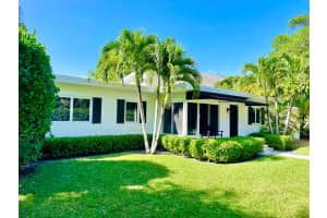 705 SE 705 Se Atlantic Drive, Lantana, FL 33462 - MLS#R11125858