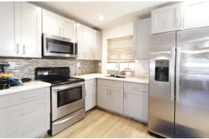 2240 NW 10th Court, Pompano Beach, FL 33069 - MLS#R11125869