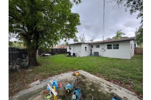 533 17th Avenue, Fort Lauderdale, FL 33311 - MLS#R11125886