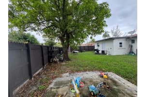 533 17th Avenue, Fort Lauderdale, FL 33311 - MLS#R11125886