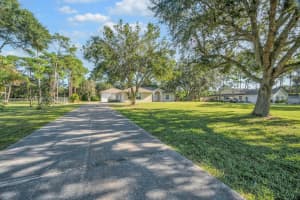 8330 Hidden Pines Road, Fort Pierce, FL 34945 - MLS#R11125891
