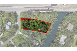 2460 Sweetwater Drive, Fort Pierce, FL 34981 - MLS#R11125941