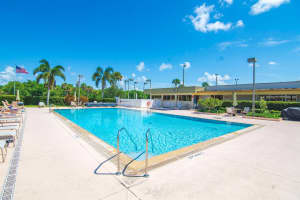 16 Vista Gardens Trail 105, Vero Beach