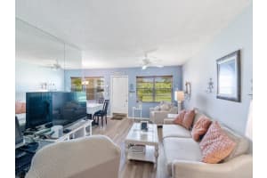 16 Vista Gardens Trail 105, Vero Beach, FL 32962 - MLS#R11125947