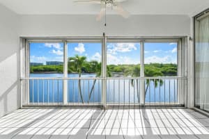 2165 Ibis Isle Road 6, Palm Beach