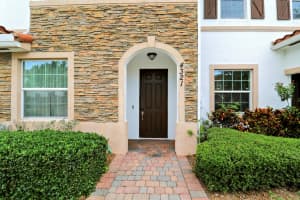 4321 Maybelle Lane, West Palm Beach, FL 33417 - MLS#R11125966