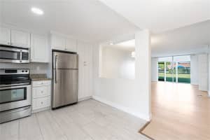 9523 S Hollybrook Lake Drive 107, Pembroke Pines, FL 33025 - MLS#R11125975