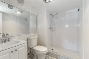 9523 S Hollybrook Lake Drive 107, Pembroke Pines, FL 33025 - MLS#R11125975