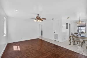 912 38th Street, West Palm Beach, FL 33407 - MLS#R11126011