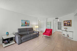 3871 Via Poinciana 104, Lake Worth, FL 33467 - MLS#R11126032