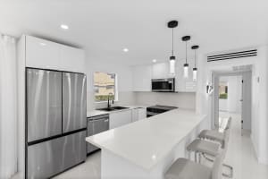 200 Saxony E, Delray Beach, FL 33446 Sold 12/01/25