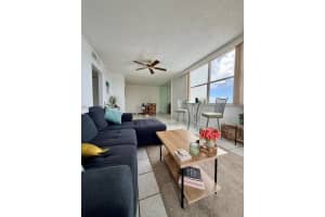 301 Croton Avenue 305, Lantana, FL 33462 - MLS#R11126138