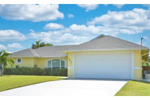 362 SW De Gouvea Terrace, Port Saint Lucie, FL 34984 - MLS#R11126147
