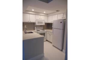 728 Executive Center Drive 31, West Palm Beach, FL 33401 - MLS#R11126151