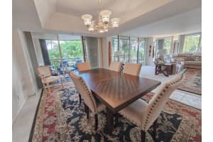 2427 Presidential Way 204, West Palm Beach, FL 33401 - MLS#R11126152