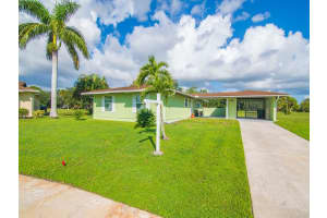 315 NE Brasher Court, Port Saint Lucie, FL 34983 Sold 01/15/26