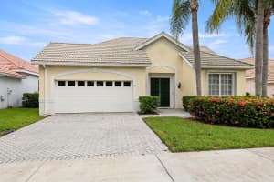 626 SW Lake Charles Circle, Port Saint Lucie, FL 34986 - MLS#R11126168