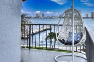 3040 Lake Shore Drive, Riviera Beach, FL 33404 - MLS#R11126175