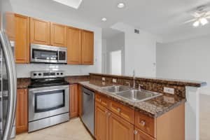 518 N Federal Highway 15, Lake Worth Beach, FL 33460 - MLS#R11126215