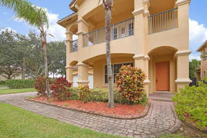 748 Cresta Circle, West Palm Beach, FL 33413 - MLS#R11126270
