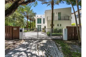 3917 S Le Jeune Road, Miami, FL 33146 - MLS#R11126274