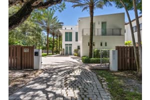 3917 S Le Jeune Road, Miami, FL 33146 - MLS#R11126274