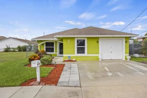 1274 W 33rd Street, Riviera Beach, FL 33404 - MLS#R11126312