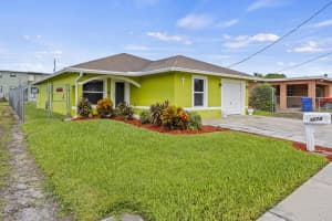 1274 W 33rd Street, Riviera Beach, FL 33404 - MLS#R11126312