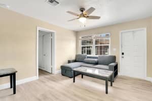 1001 Federal Highway, Lake Worth Beach, FL 33460 - MLS#R11126339