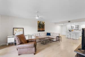 700 Uno Lago Drive, Juno Beach, FL 33408 - MLS#R11126380