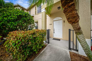 2185 Grand Drive, Port Saint Lucie, FL 34952 - MLS#R11126385