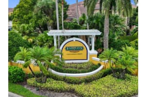 5080 Fairways Circle 102, Vero Beach, FL 32967 Sold 10/30/25