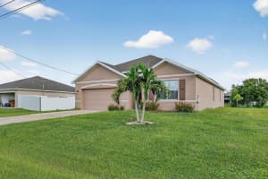 543 SW Whitmore, Port Saint Lucie, FL 34984 - MLS#R11126420