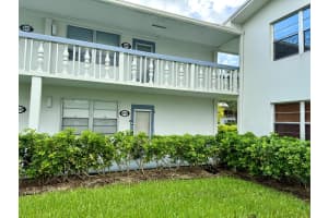 217 Oakridge N, Deerfield Beach, FL 33442 Sold 11/26/25