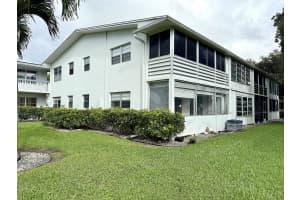 217 Oakridge N, Deerfield Beach, FL 33442 Sold 11/26/25