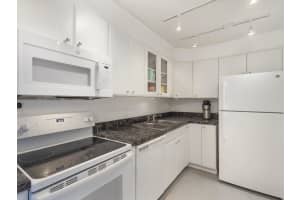 1500 Presidential Way, West Palm Beach, FL 33401 - MLS#R11126469