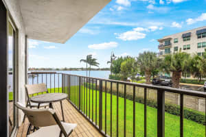 1206 S Lake Drive 203, Lantana, FL 33462 - MLS#R11126488