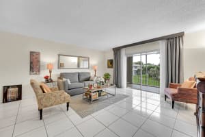 216 Oxford 200 216, West Palm Beach, FL 33417 - MLS#R11126496