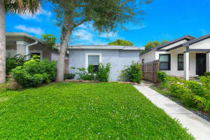 224 N D Street, Lake Worth Beach, FL 33460 - MLS#R11126585