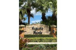 927 Augusta Pointe Drive, Palm Beach Gardens