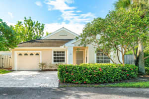 16 Commodore Place, Palm Beach Gardens, FL 33418 Sold 12/18/25