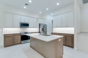 2005 Bridgepointe Circle 98, Vero Beach, FL 32967 - MLS#R11126649
