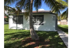 1985 NE 172nd Street 4, North Miami Beach, FL 33162 - MLS#R11126664