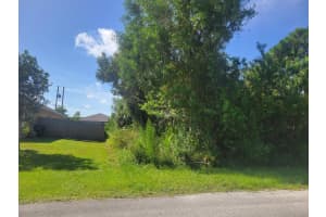 474 Kaabe Avenue, Port Saint Lucie, FL 34953 - MLS#R11126677