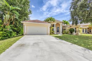 1717 SW Erie Street, Port Saint Lucie, FL 34953 - MLS#R11126697